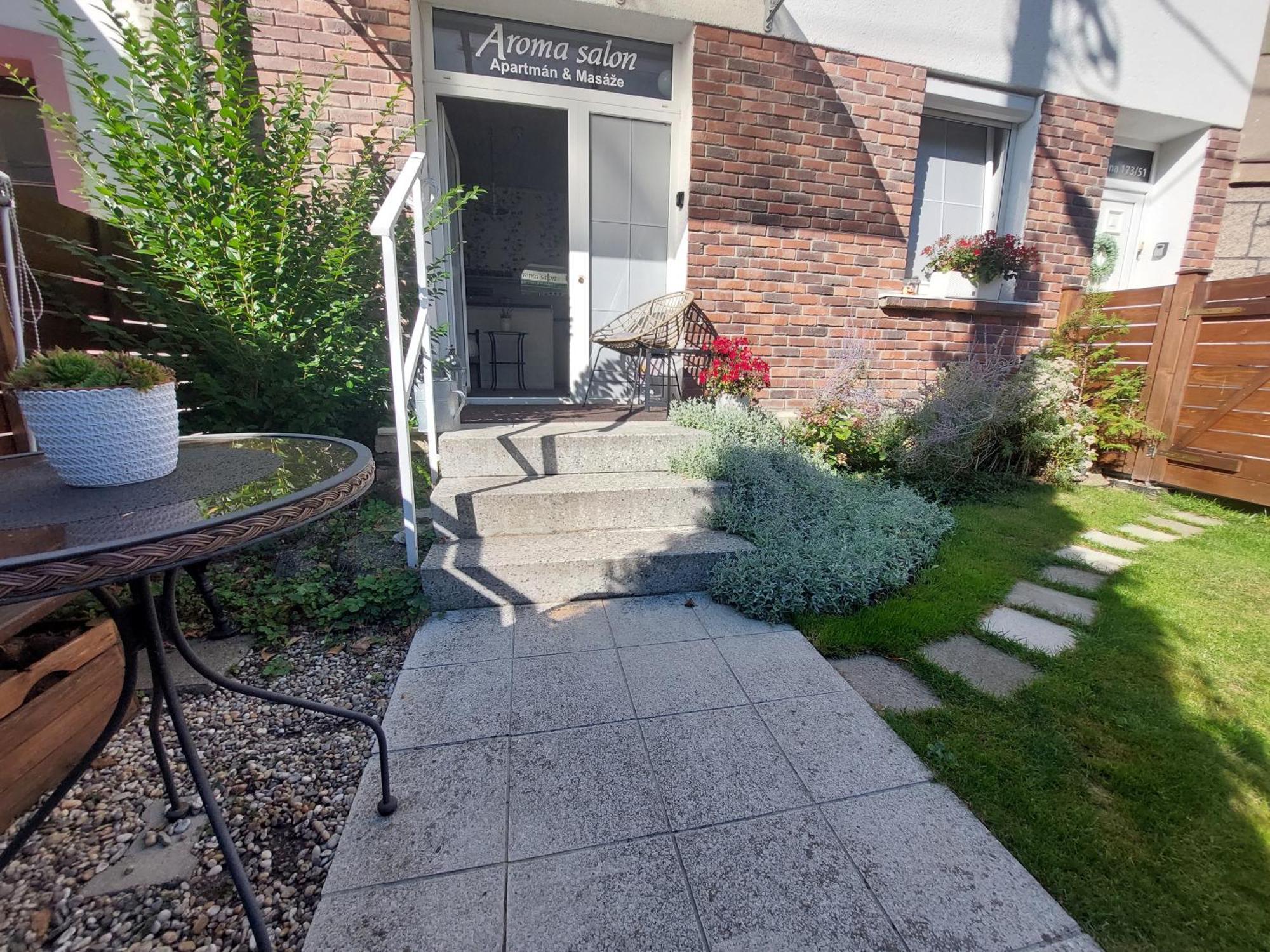 Apartman Aromasalon Trebic Bagian luar foto
